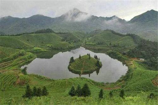 风水墓地水口和明堂